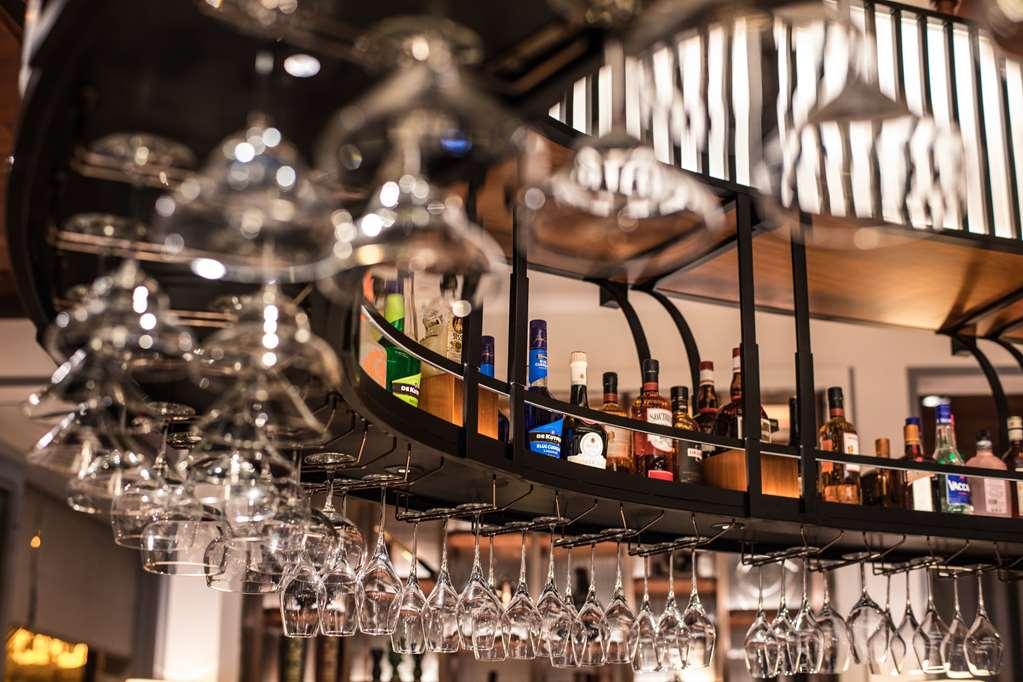 Artyzen Grand Lapa Macau Hotel Bekvemmeligheder billede The bar at the restaurant